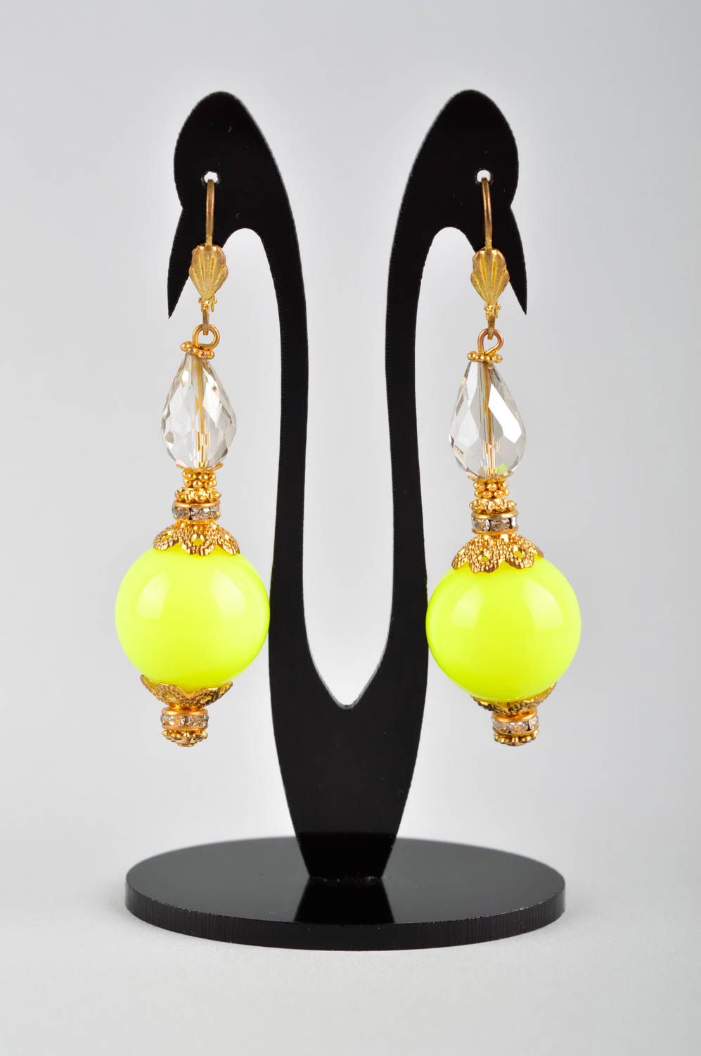Gelbe Schmuck Ohrringe mit Perlen handmade Designer Schmuck Frauen Accessoire foto 2