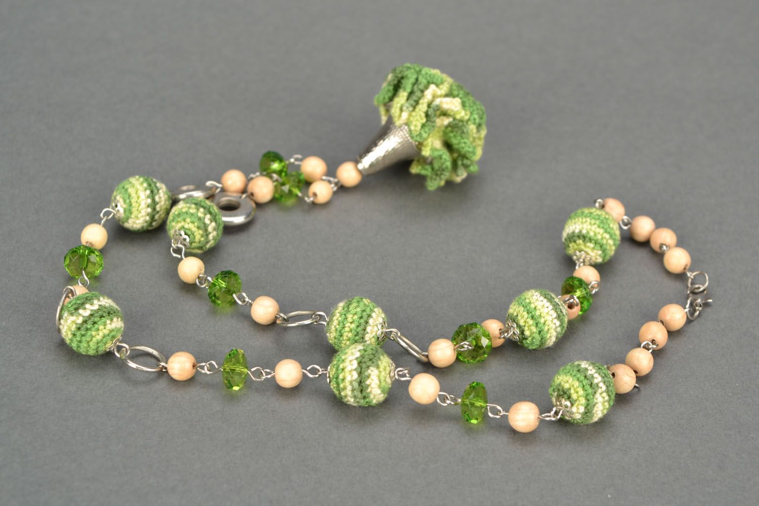 Conjunto de jóias feito à mão colar e brincos de malha brócolis foto 4