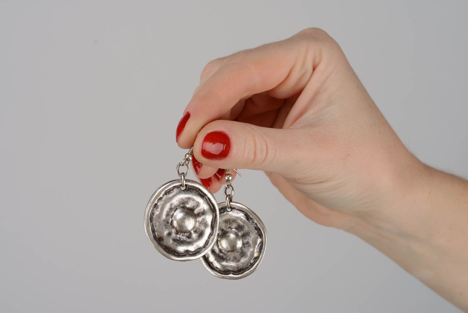 Massive runde Ohrringe Amulette von Vorfahren foto 2