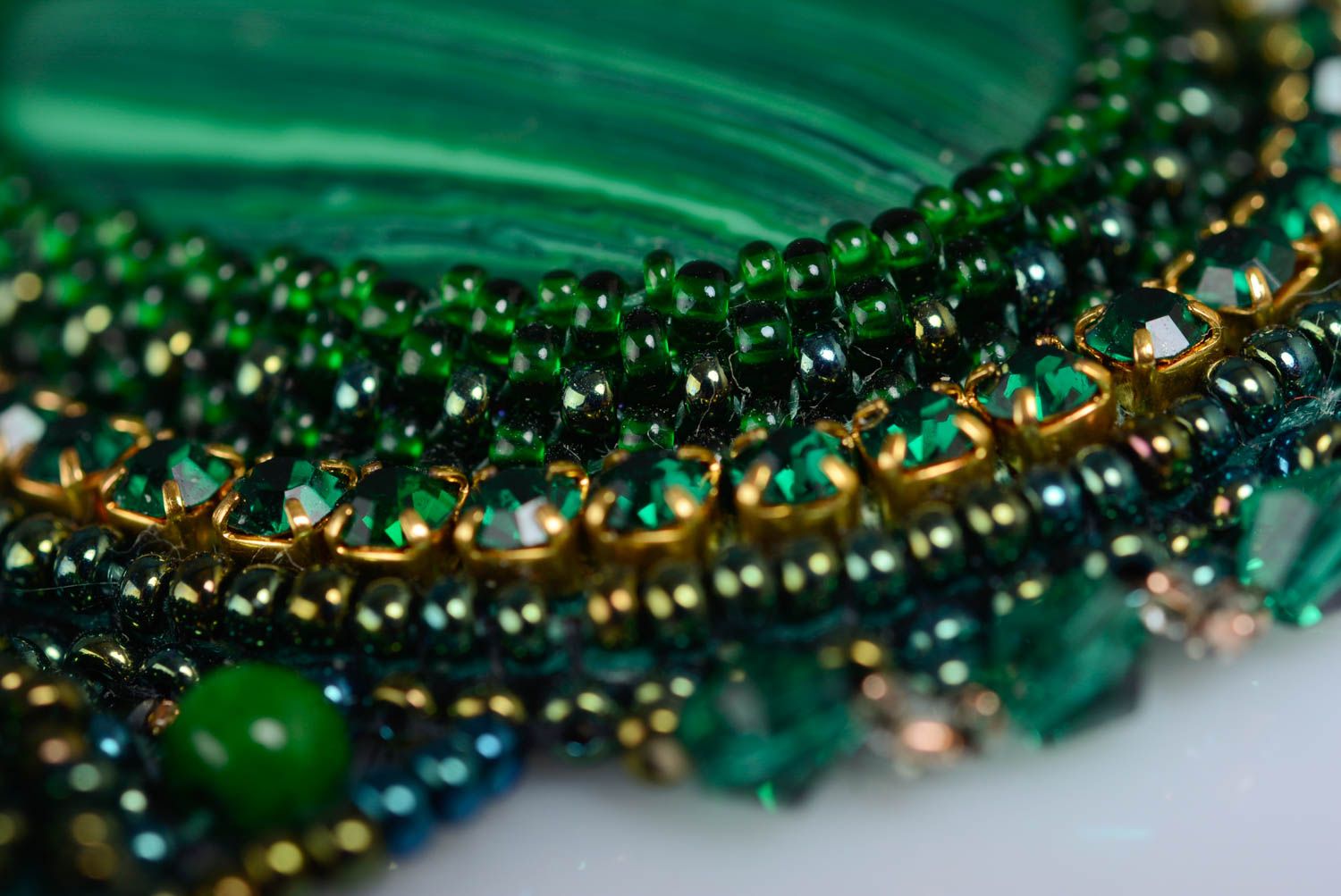 Ensemble de bijoux en perles de rocaille et malachite verts faits main 2 pièces photo 5
