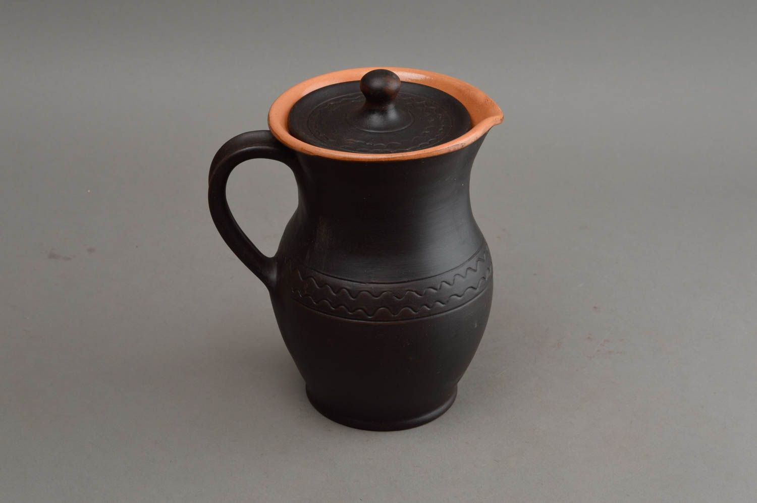Jolie cruche en céramique avec couvercle pour eau lait vin faite main marron photo 9
