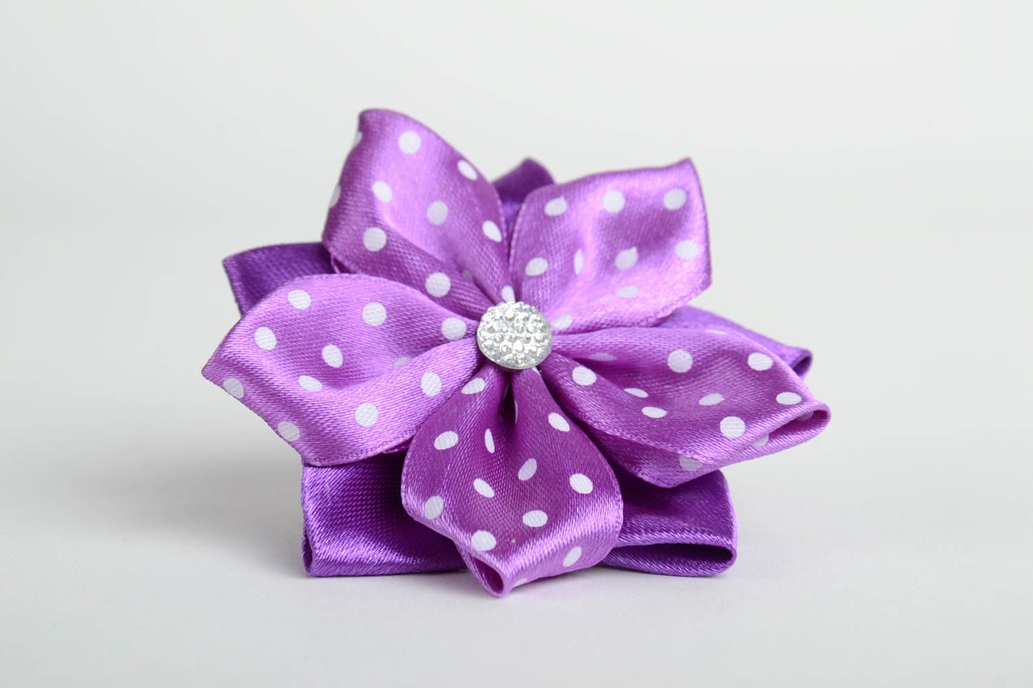Homemade designer hair band with kanzashi flower folded of violet ribbons photo 4