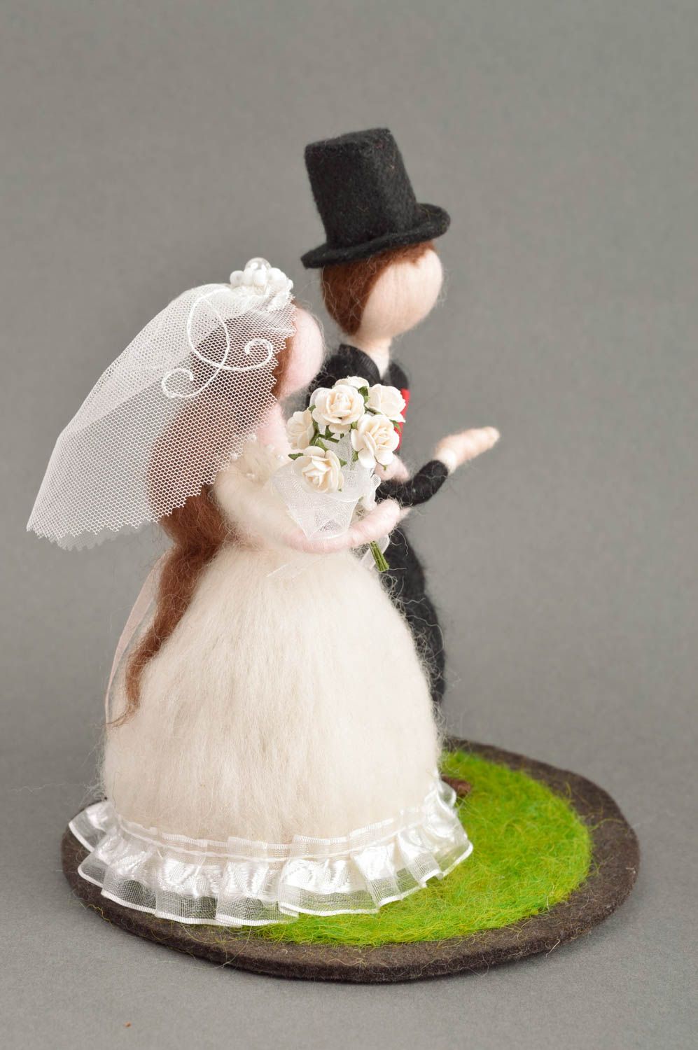 Figurine mariés faite main Poupées en laine feutrée Déco mariage originale photo 5