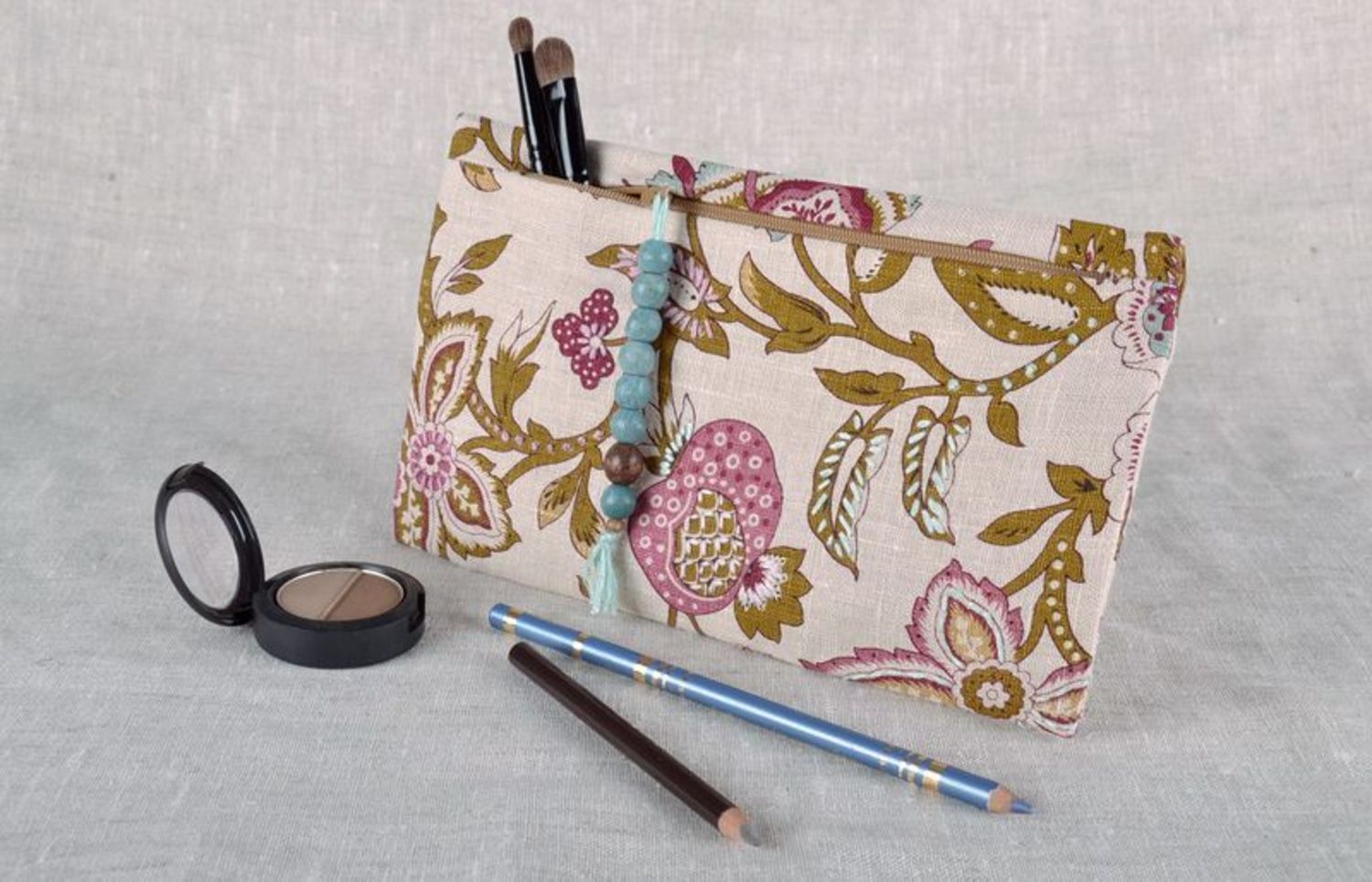 Beauty bag with pattern photo 5