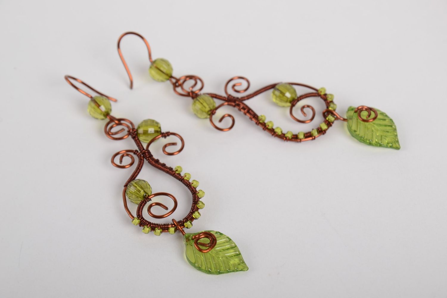Boucles d'oreilles en cuivre Bijou fait main avec perles vertes Cadeau femme photo 5