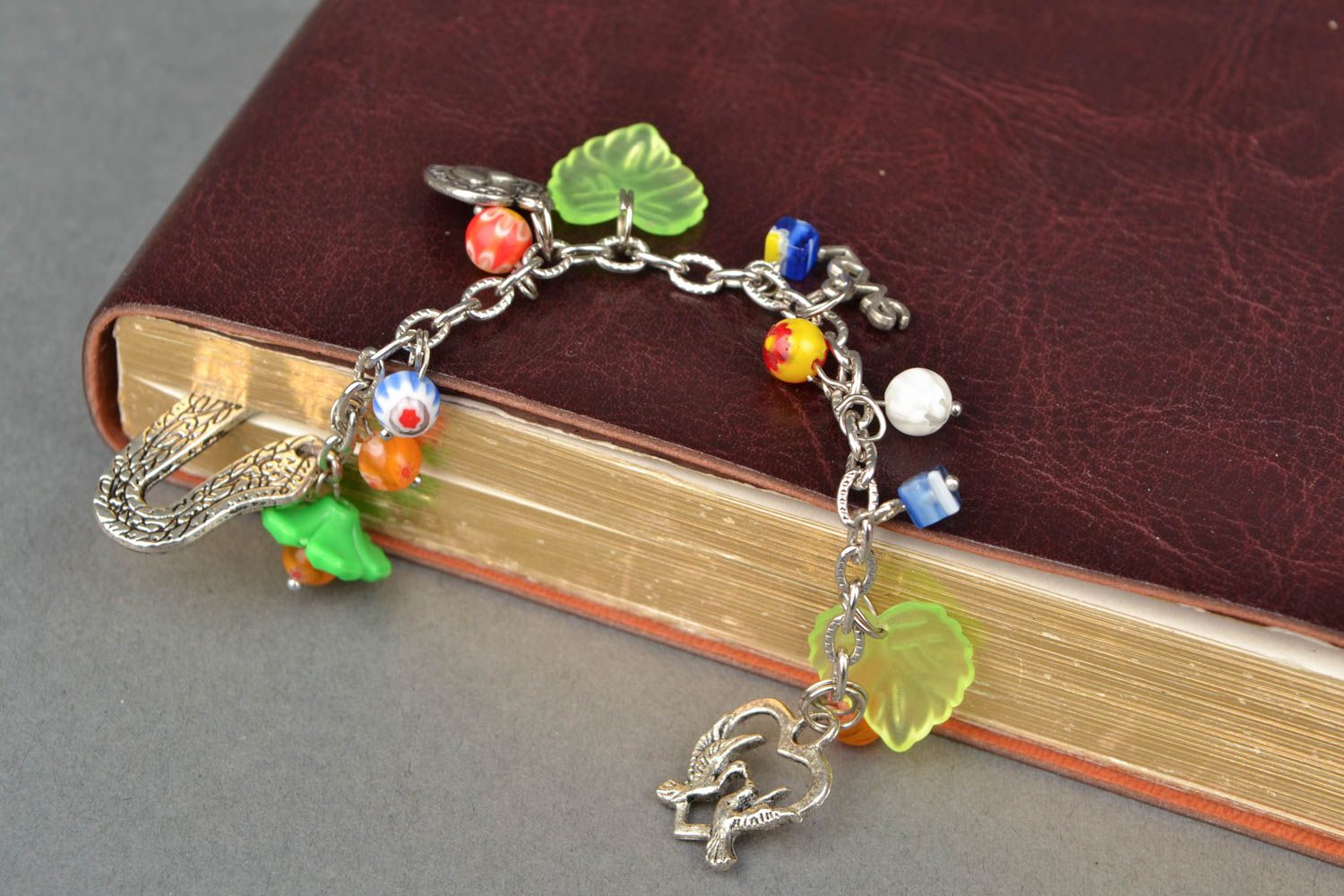 Bookmark with flower shaped charms photo 3