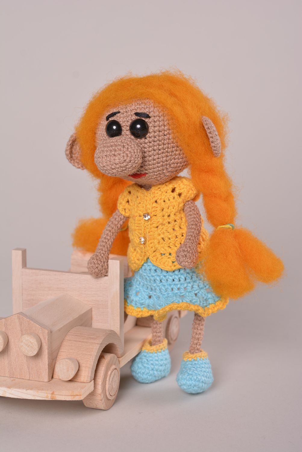 Кукла ручной работы мягкая игрушка кукла крючком рыженькая симпатичная девочка фото 1