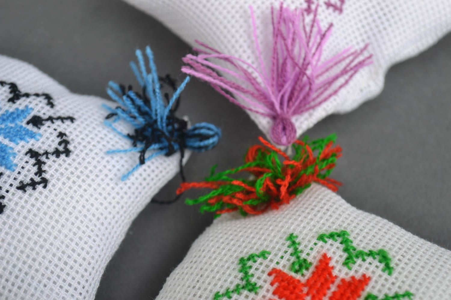 Alfileteros de tela hechos a mano almohadilla para agujas elementos decorativos foto 3
