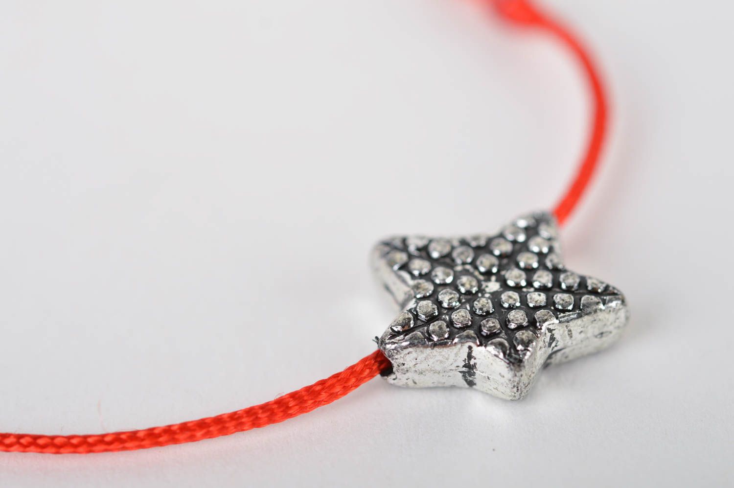 Pulsera de hilo con estrella artesanal accesorio para mujer bisutería de moda  foto 4