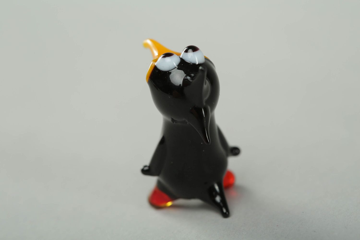 Стеклянная фигурка ручной работы в технике лэмпворк Пингвин фото 3