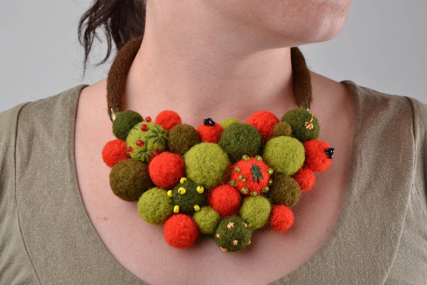 Massive handmade necklace woolen stylish accessory cute beautiful necklace photo 1