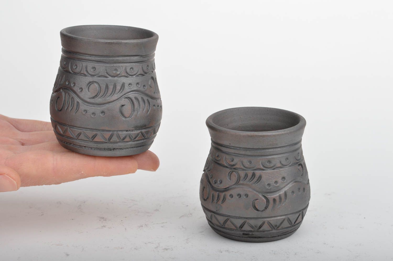 Set of 2 small decorative ethnic ornamented ceramic pottery shot glasses 100 ml photo 3