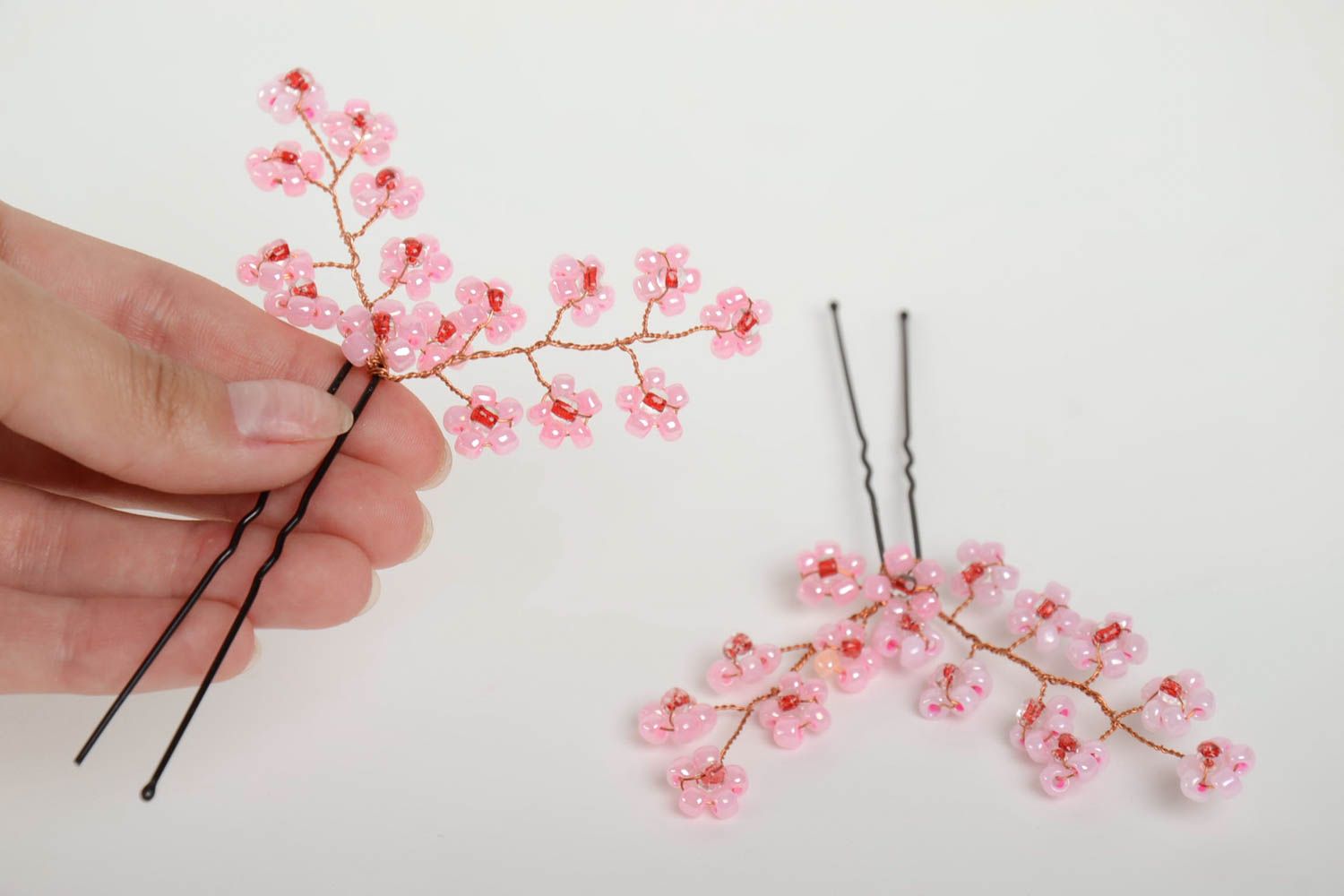 Set of 2 handmade decorative metal hair pins with flowers made of wire and beads photo 5