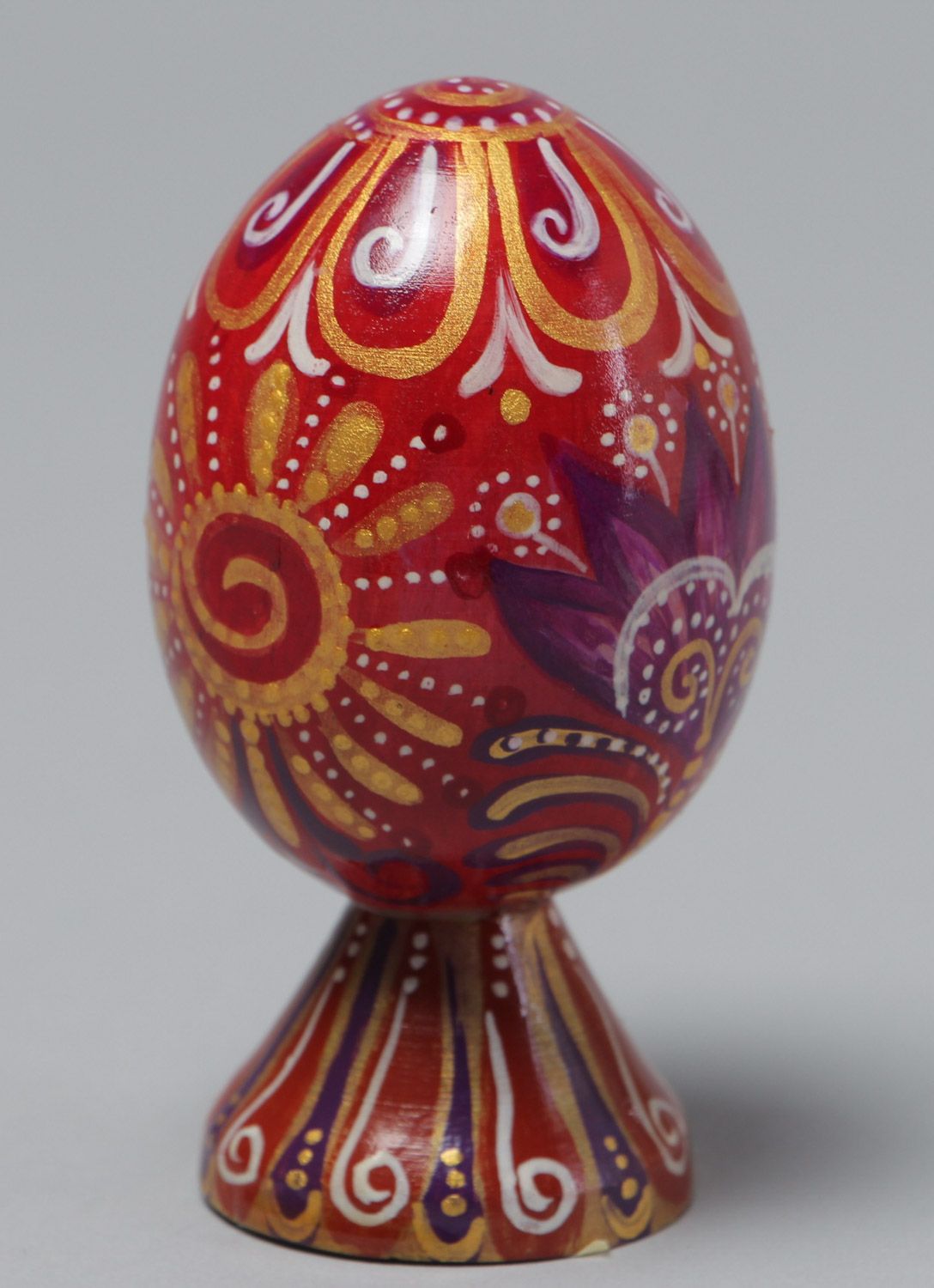 Oeuf de Pâques en bois fait main avec support de style ethnique peint décoration photo 3