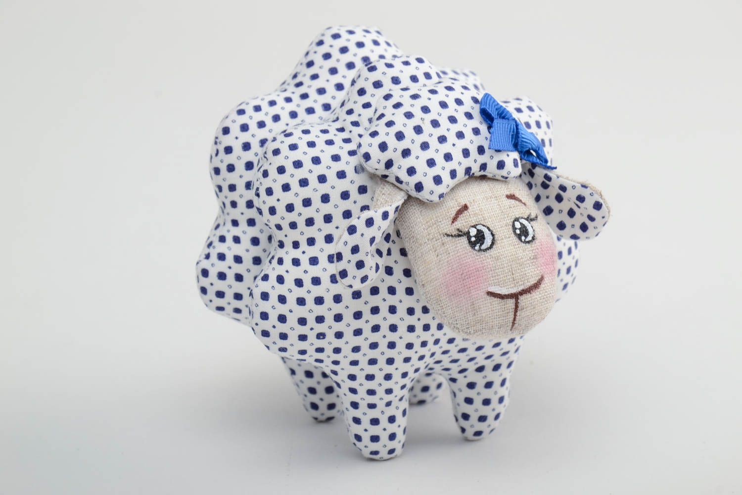 Мягкая игрушка текстильная ручной работы овечка милая красивая яркая для детей фото 2