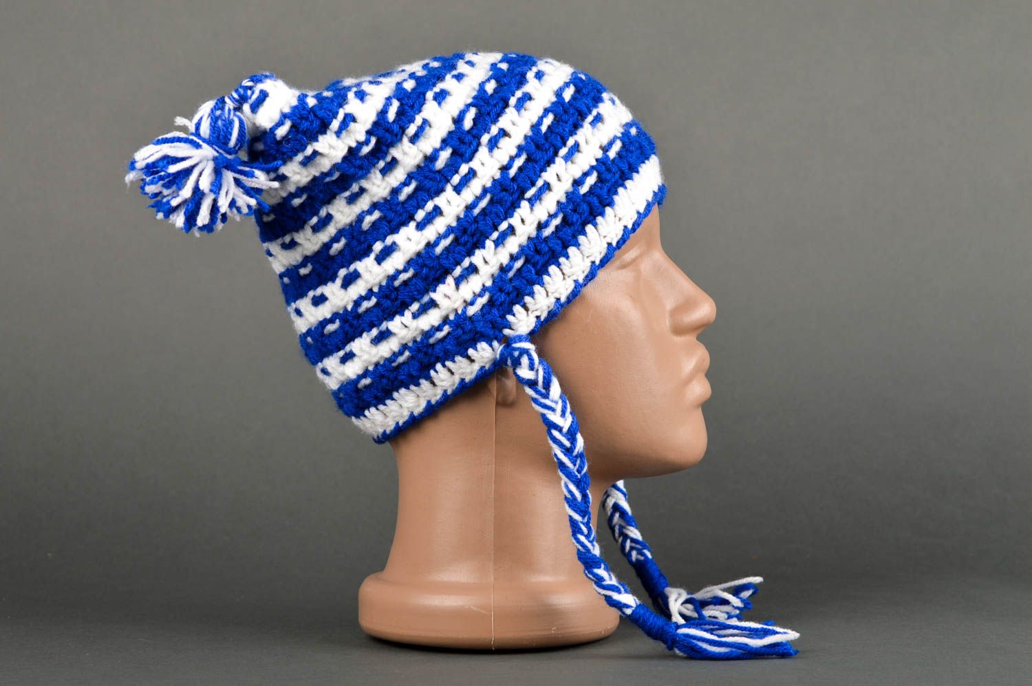 Gorro hecho a mano blanquiazul accesorio de moda regalo original para niño foto 3