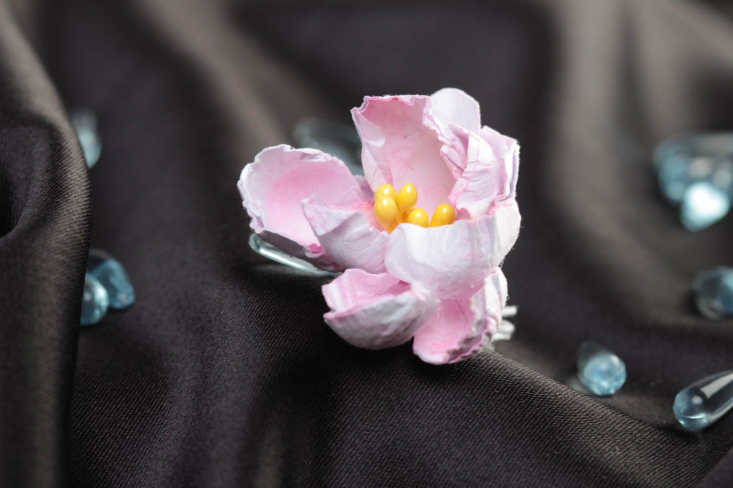 Бумажный цветок для скрапбукинга ручной работы расписаный акварелью розовый фото 1
