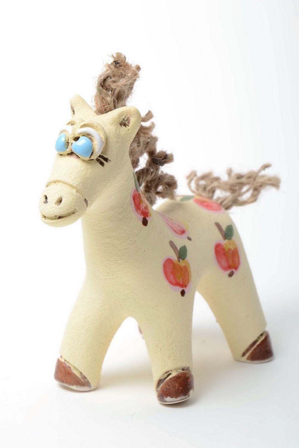 Ungewöhnliche handgemachte keramische Statuette Pferd aus Halbporzellan für Deko foto 3
