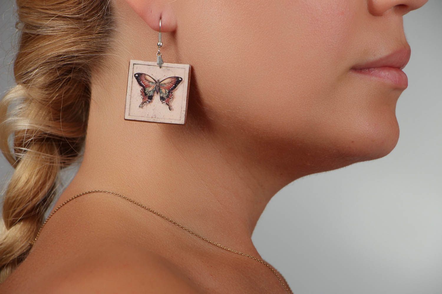 Boucles d'oreilles fantaisie carrées Papillons  photo 5