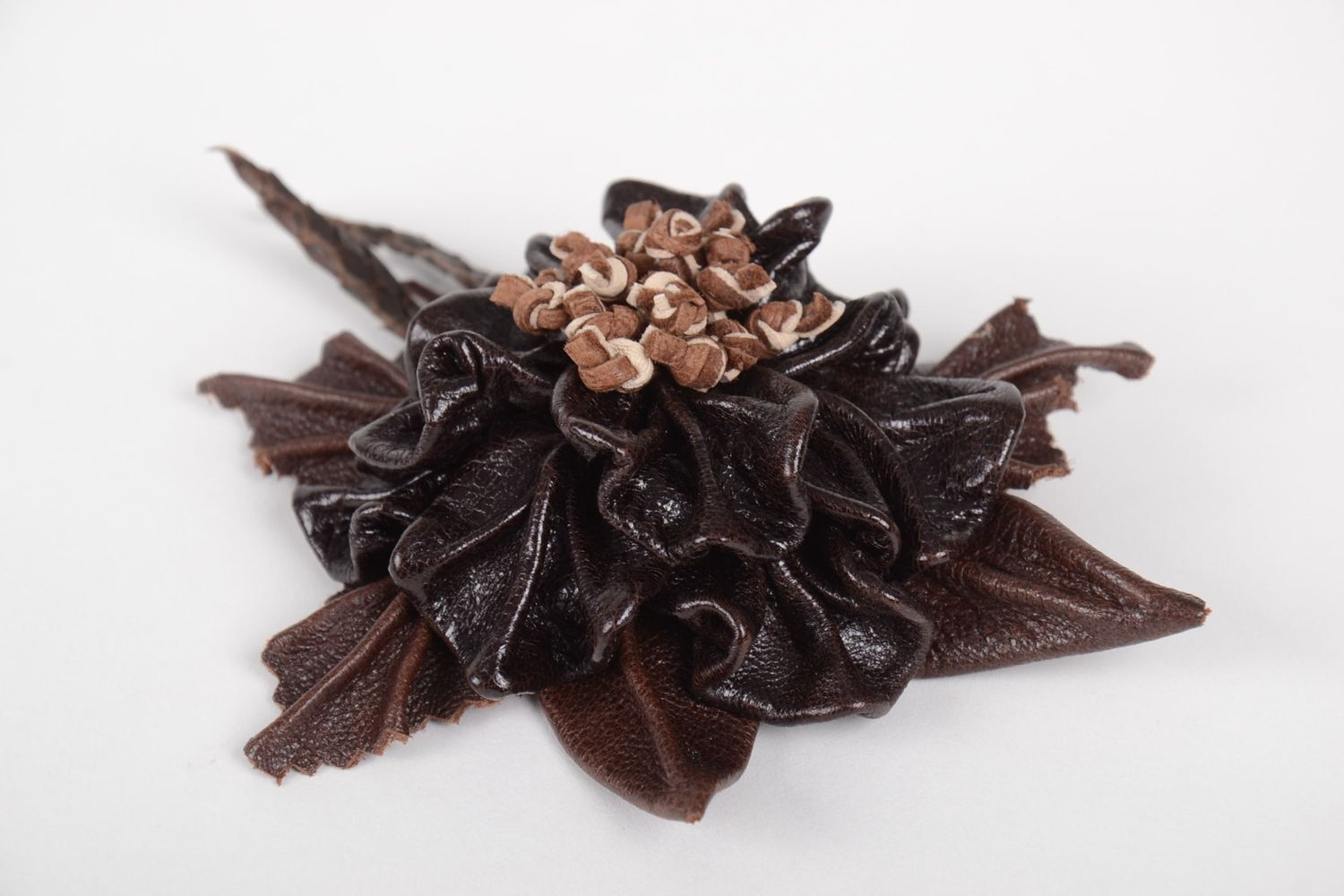 Broche Barrette fleur marron faite main grosse en cuir Accessoire femme photo 5