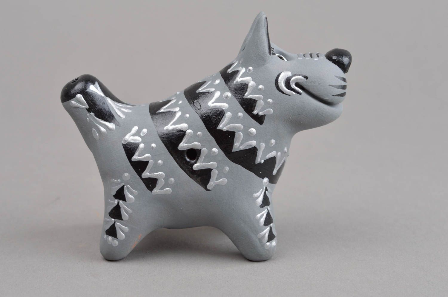 Sifflet jouet fait main Instrument de musique Figurine loup gris en céramique photo 3