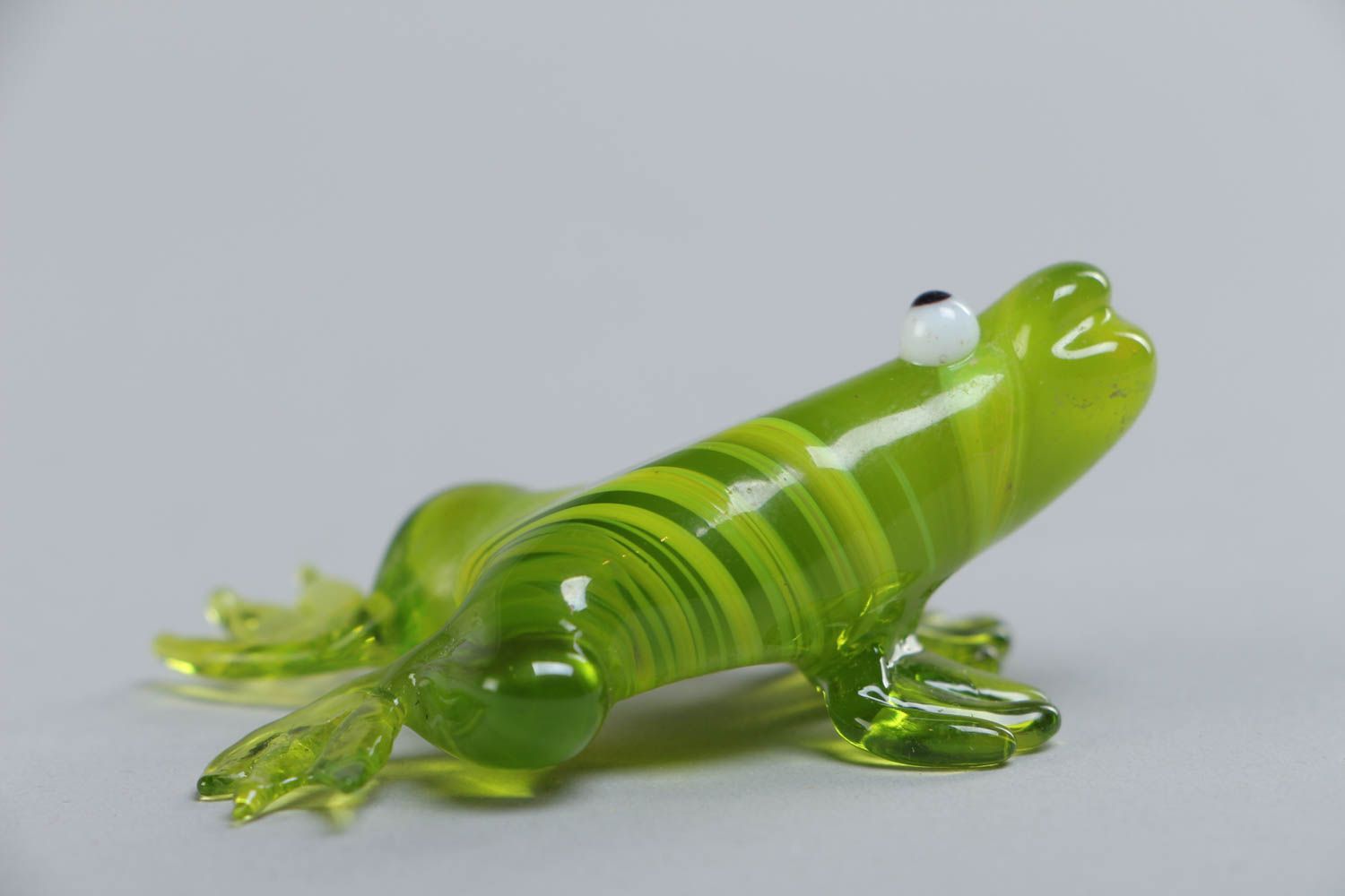 Handmade collectible lampwork glass miniature animal figurine of yellow green frog photo 2