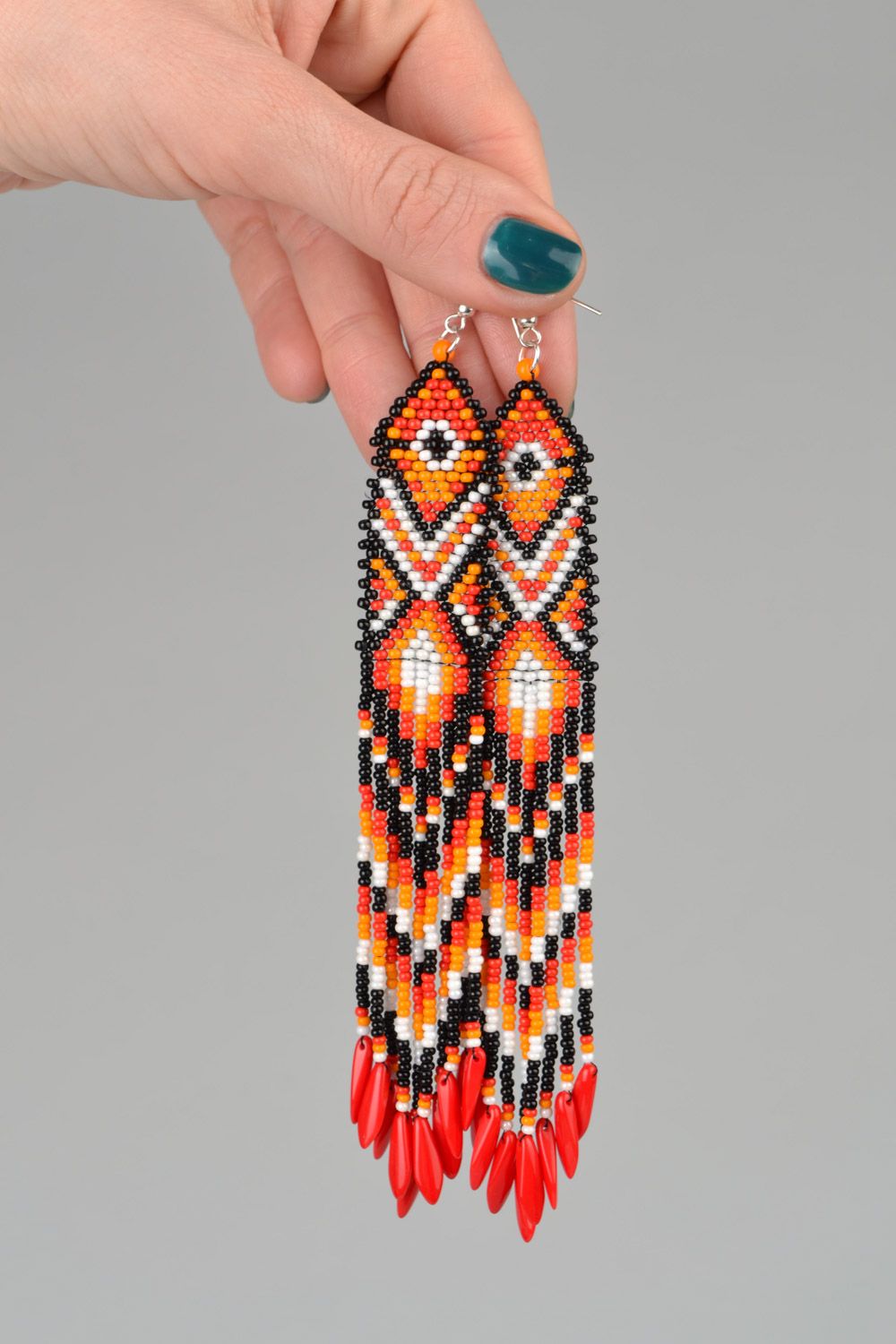 Длинные серьги с подвесками из чешского бисера и стекла ручной работы Индейские фото 2