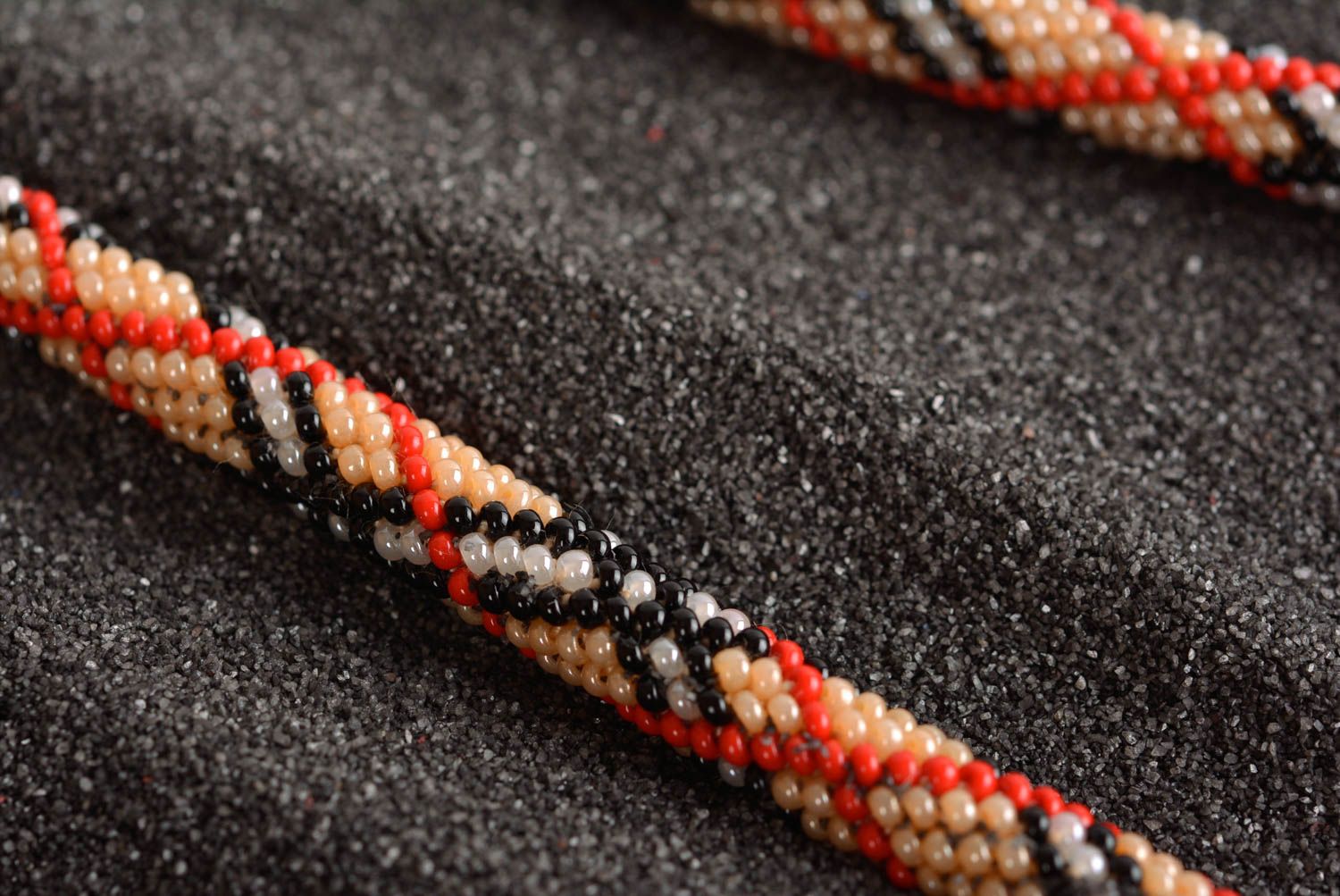 Collier spirale à ornement Bijou fait main en perles de rocaille Cadeau femme photo 4