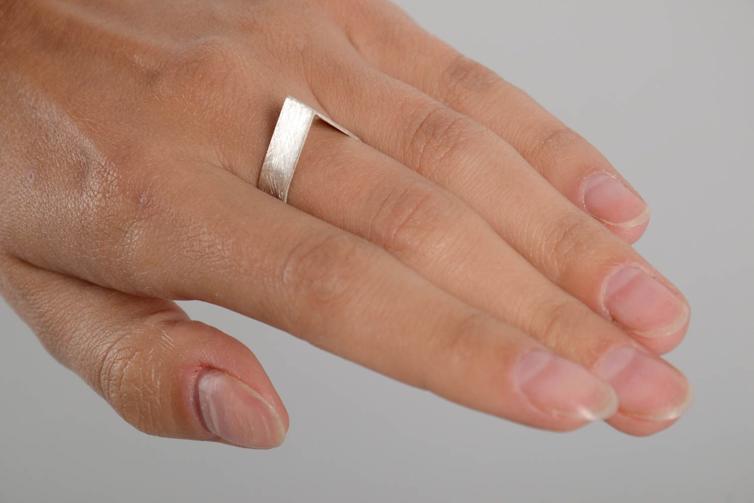 Женское кольцо хэнд мейд серебряное украшение капелька серебряное кольцо фото 2