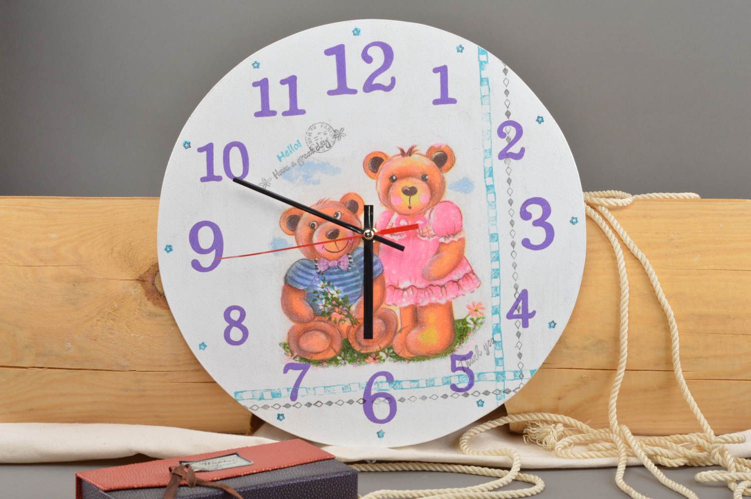Horloge murale avec ours en panneau de copeaux faite main pour chambre d'enfant photo 1