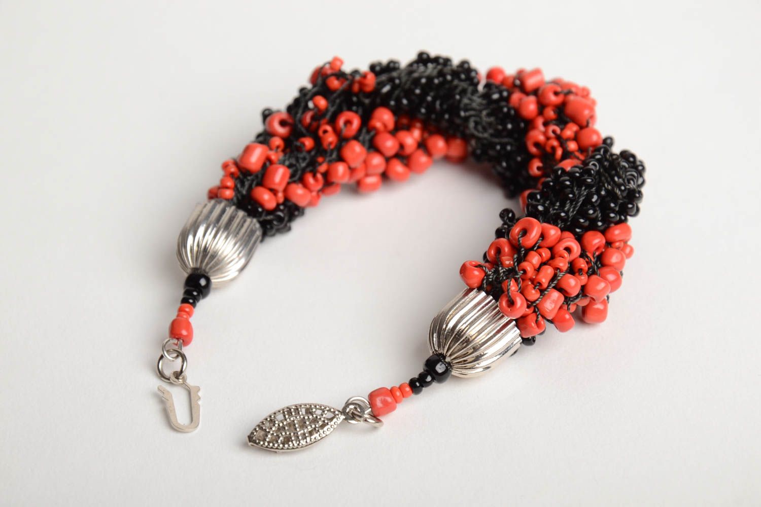 Handmade volume woven wrist bracelet crocheted of red and black Czech beads photo 4
