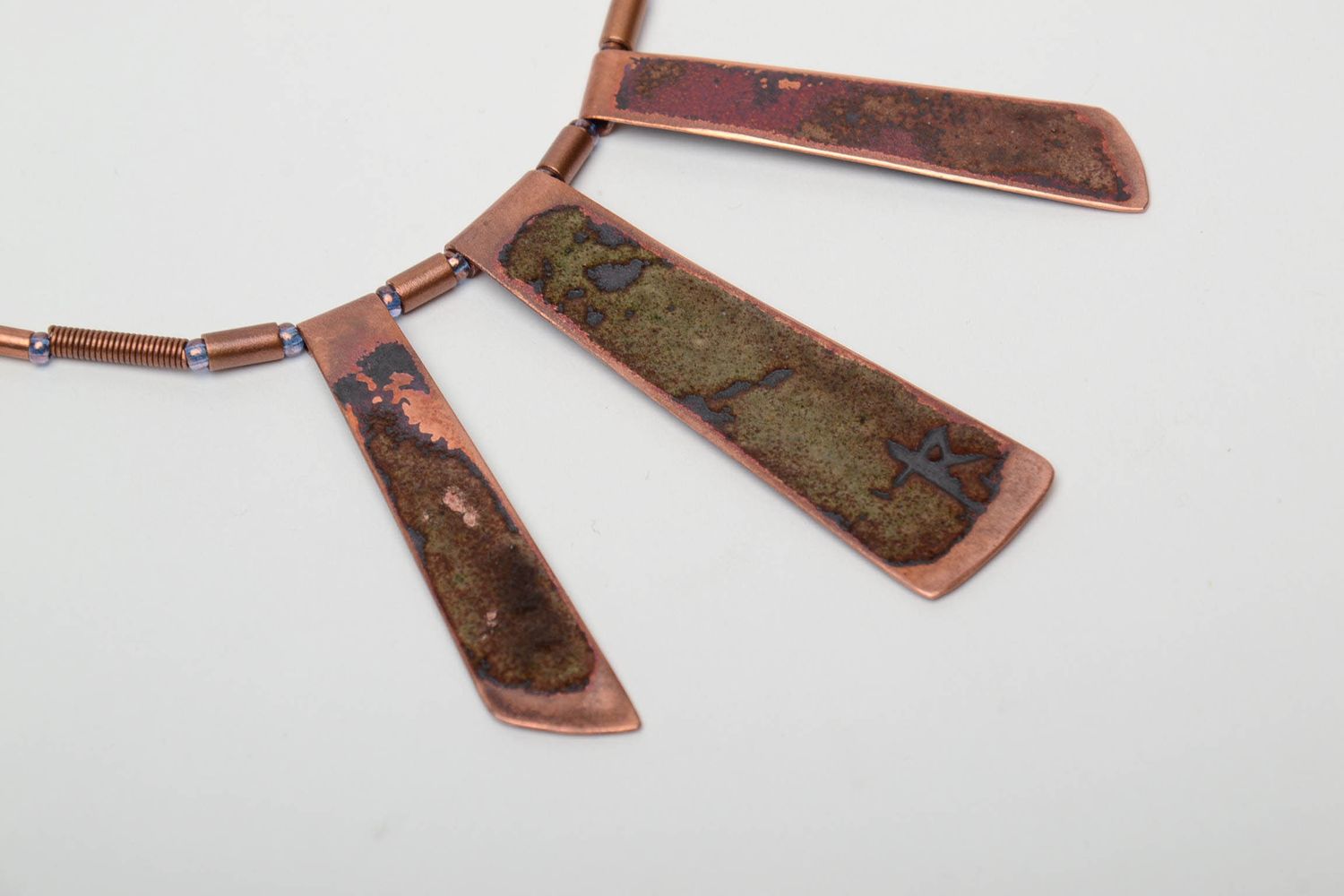 Colgante de cobre hecho a mano pintado con esmaltes foto 5