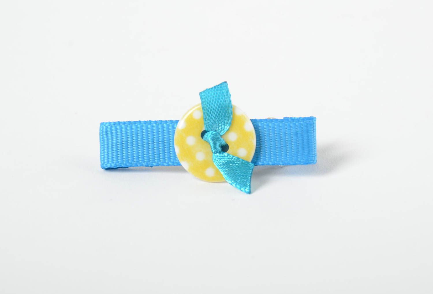 Petite pince à cheveux en rubans faite main bleu jaune avec bouton pour fillette photo 4