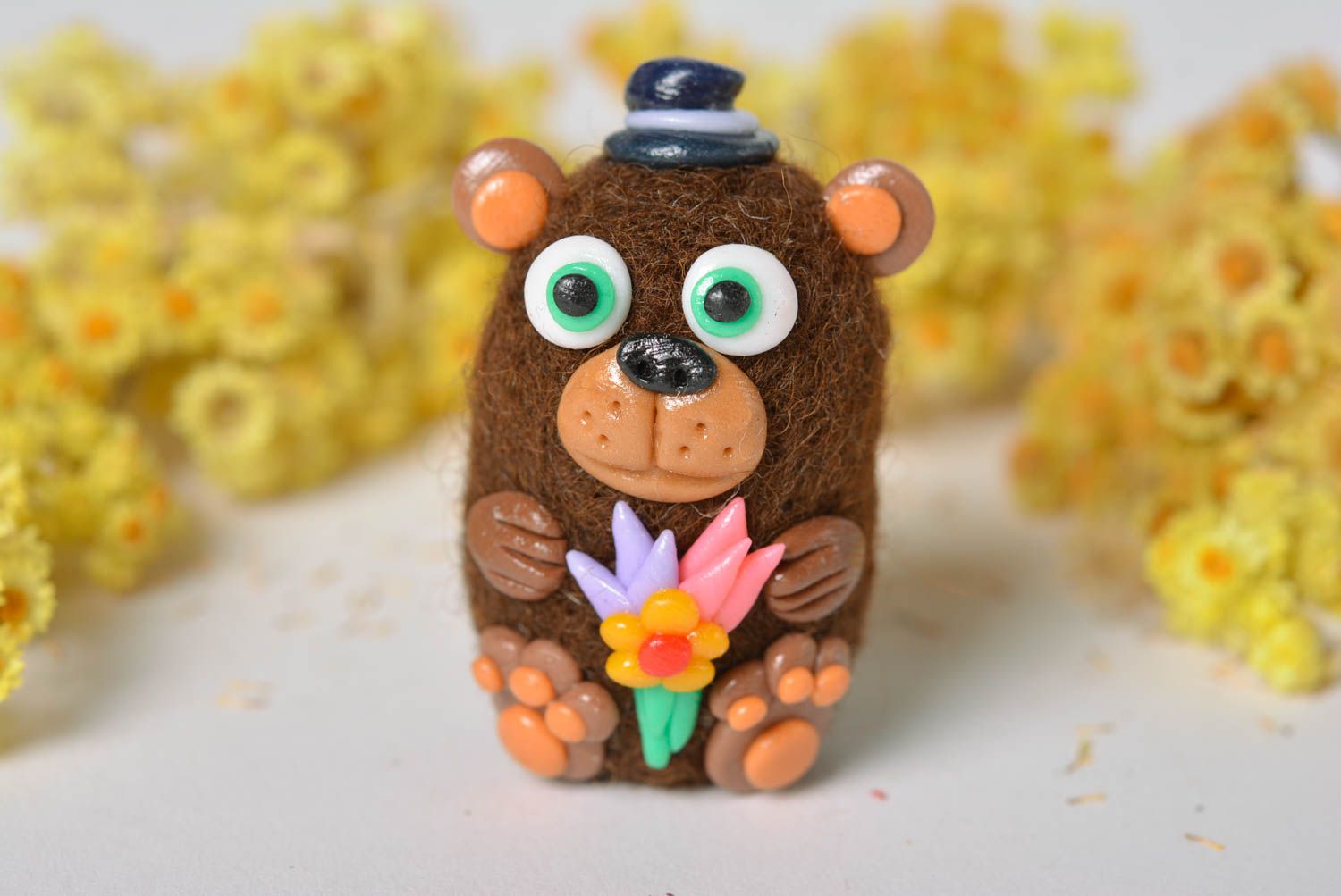 Unusual interior toy stylish beautiful statuette cute bear with flower photo 3