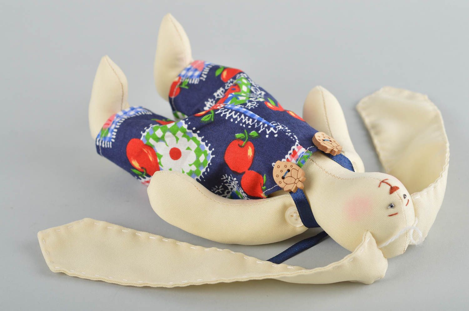 Schönes Stoff Kuscheltier Geschenk für Kinder Hase Kuscheltier stilvoll foto 2
