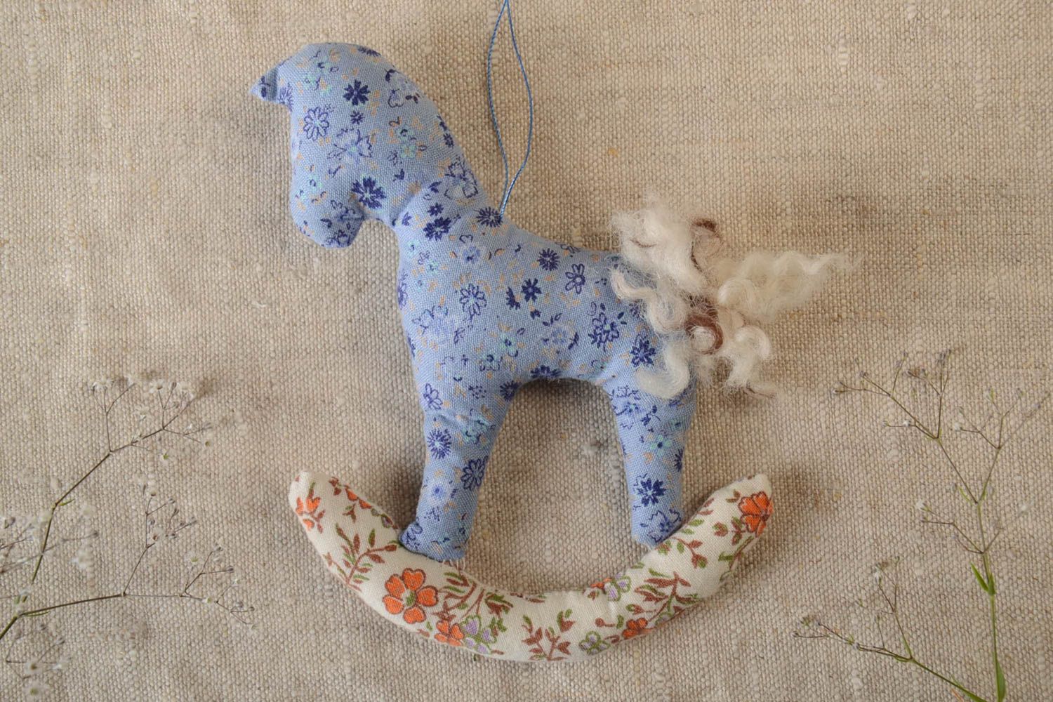 Handmade Stoff Pferd Deko zum Aufhängen Designer Geschenk für Interieur Dekor  foto 1