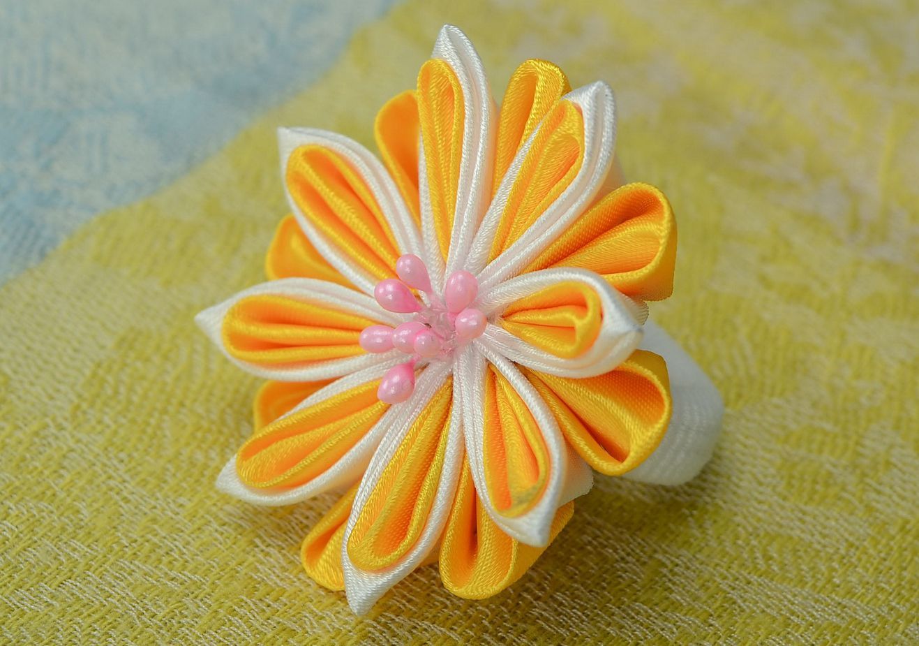 Резинка для волос атласная Оранжево-белый цветок фото 5