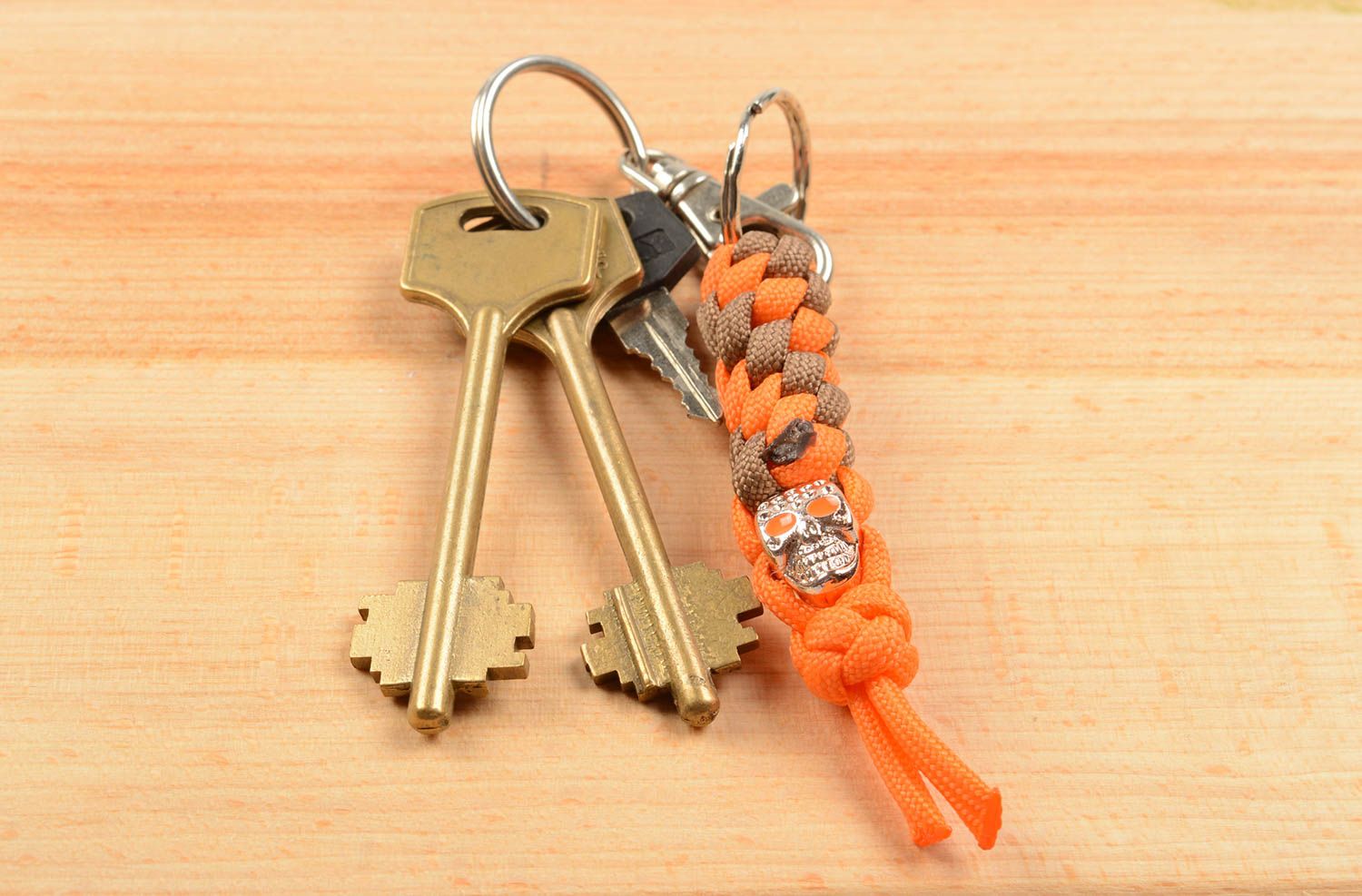 Porte-clé paracorde fait main Porte-clefs marron orange Cadeau original photo 5