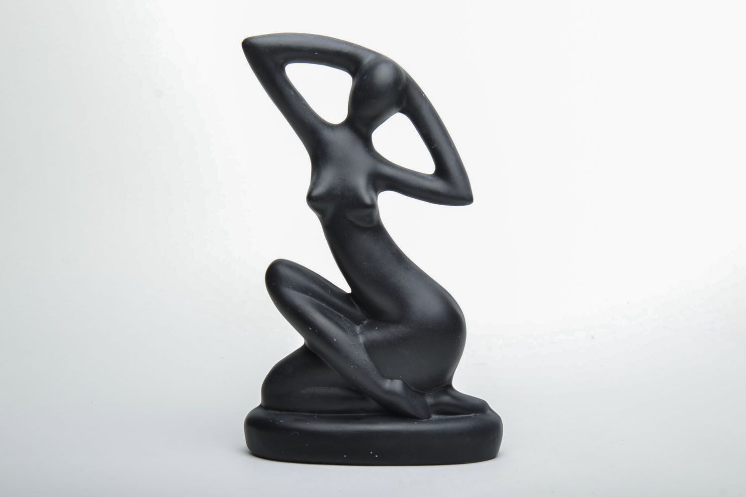 Керамическая статуэтка Девушка фото 2
