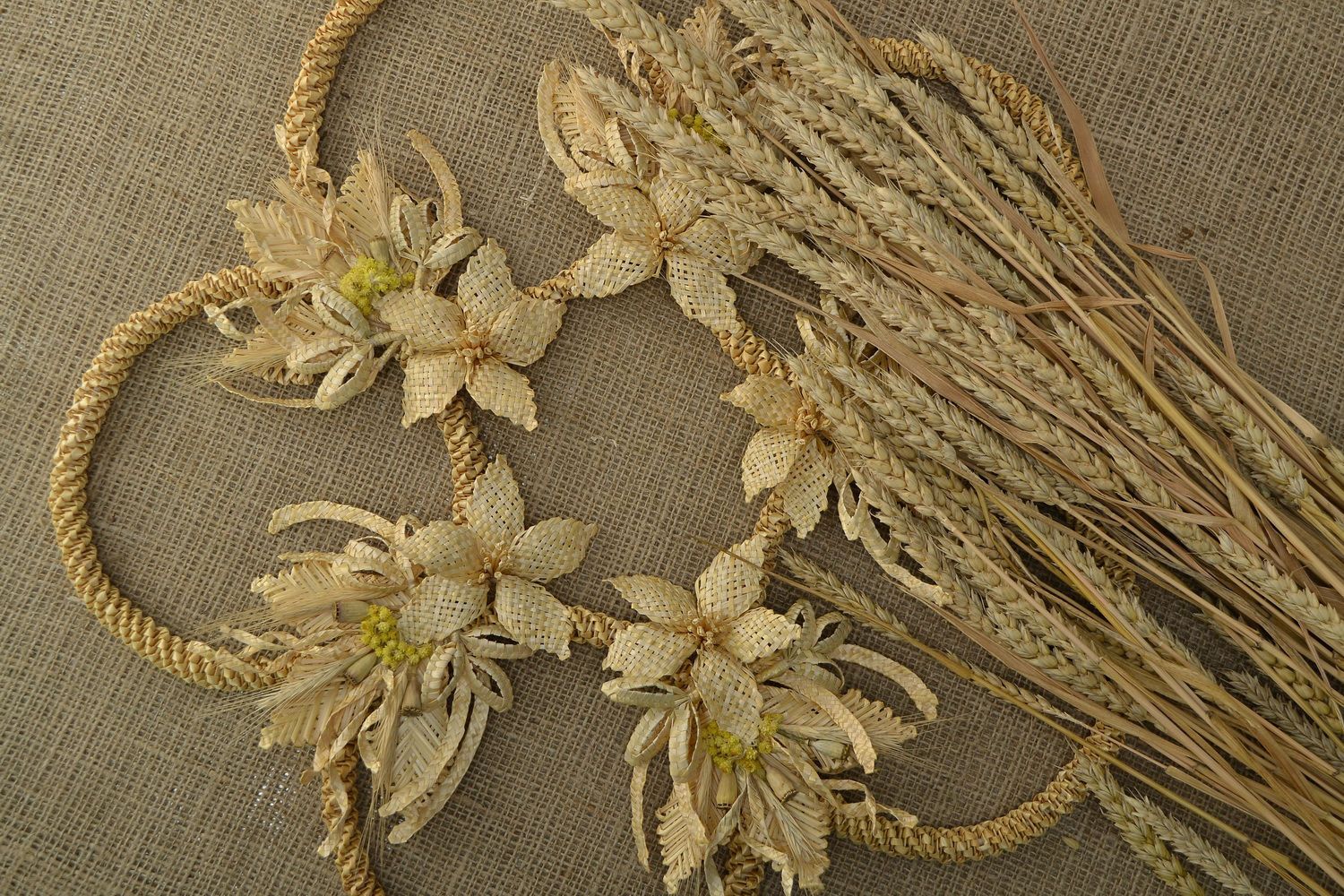Wall panel made ​​of straw Flower photo 1