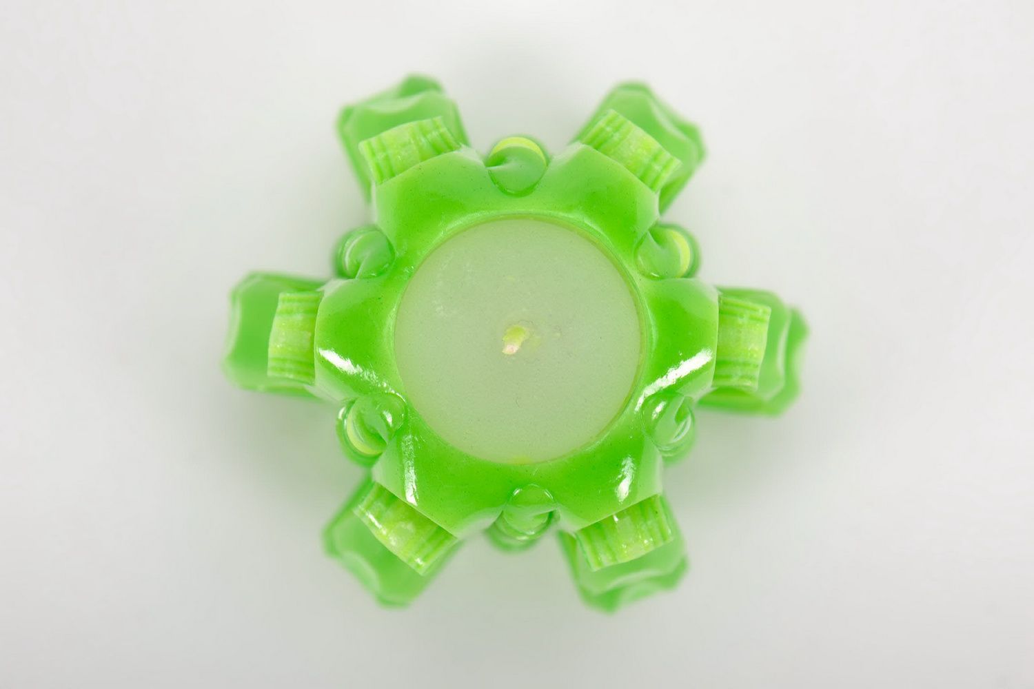 Carved candle Green flower photo 3