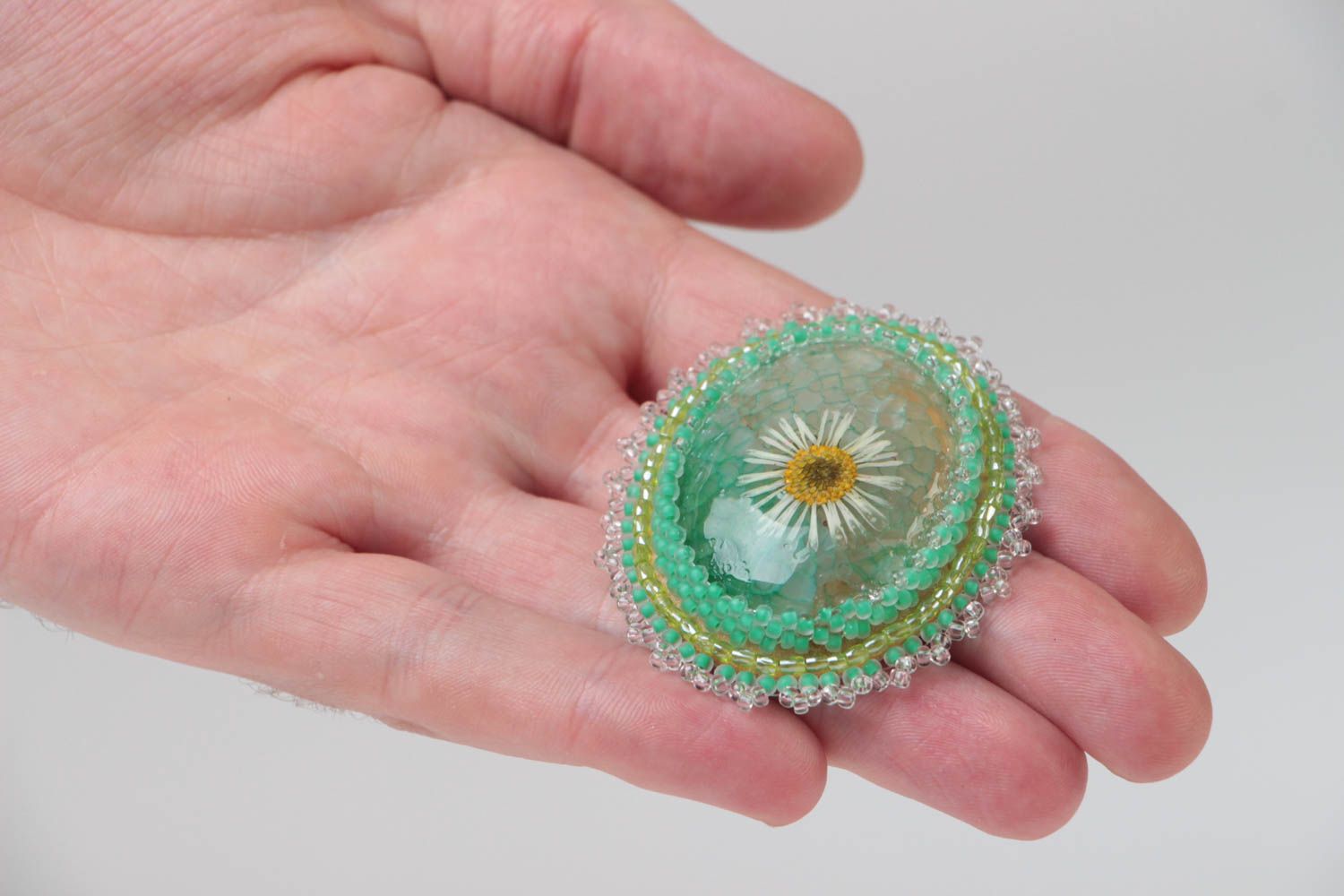 Broche ovale verte avec fleur naturelle agate perles de rocaille faite main photo 5