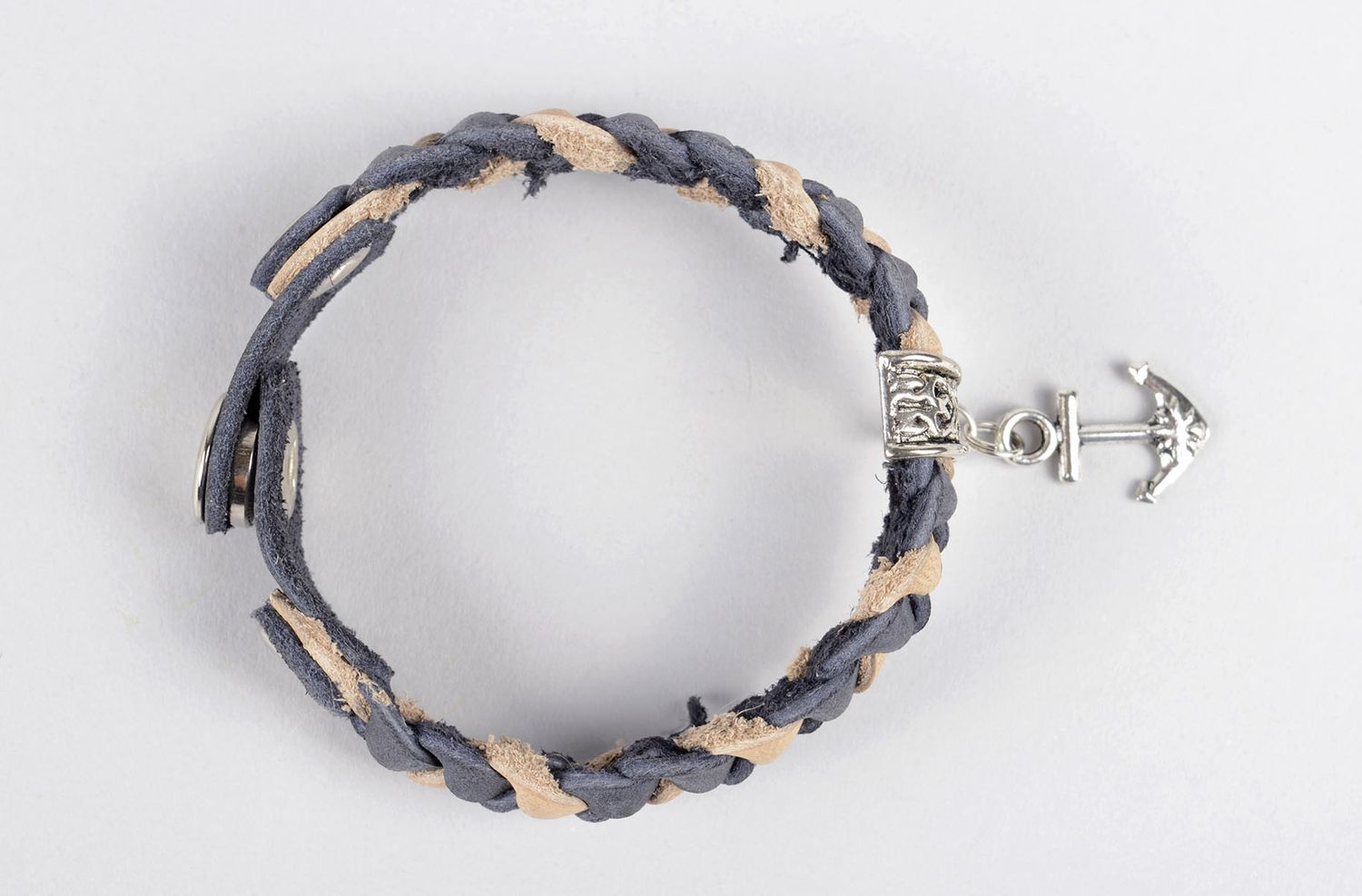 Handmade Designer Schmuck Armband aus Leder Accessoires für Frauen geflochten foto 2