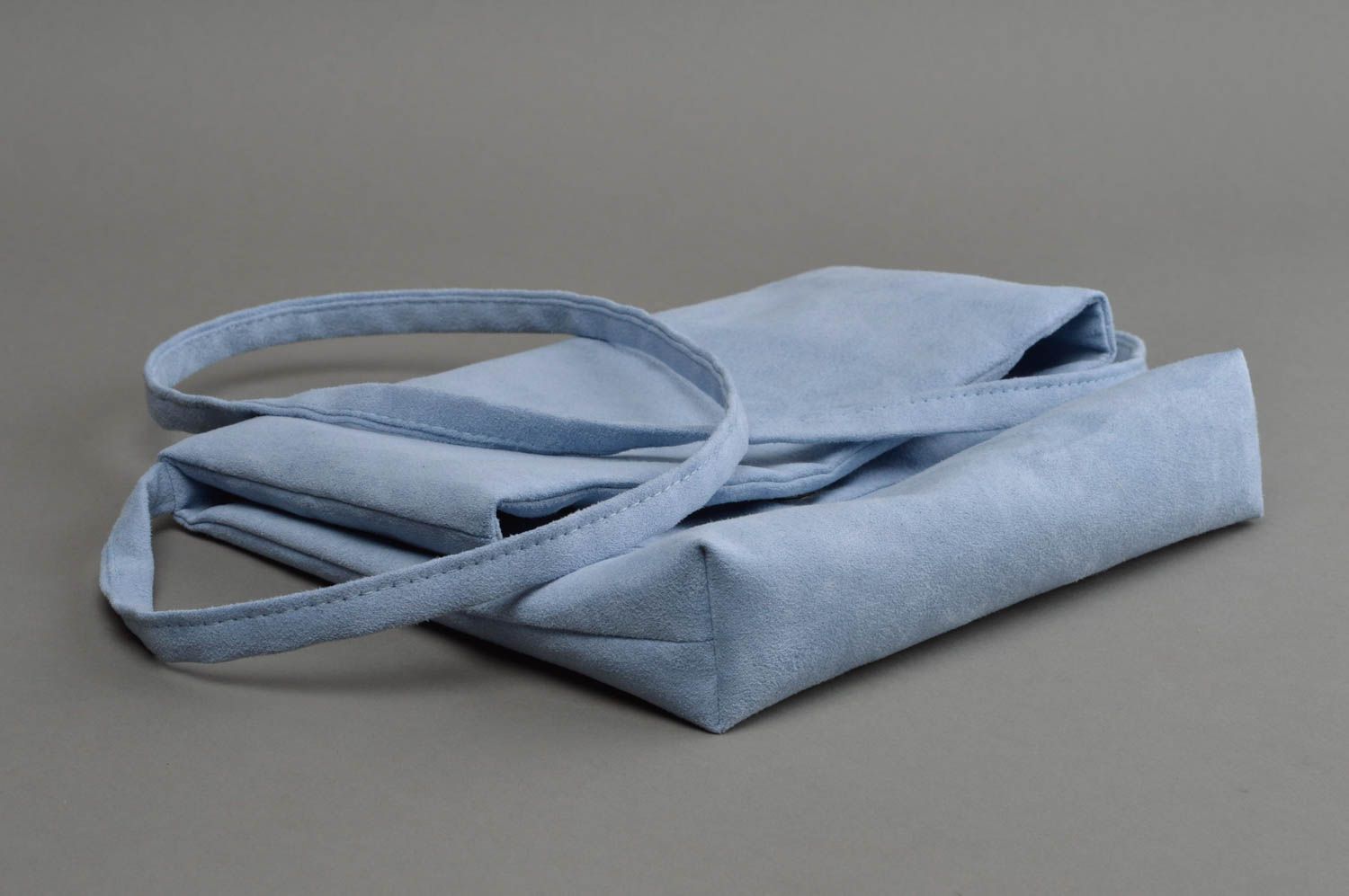 Маленькая голубая тканевая сумка ручной работы из искусственной замши Сверток фото 2