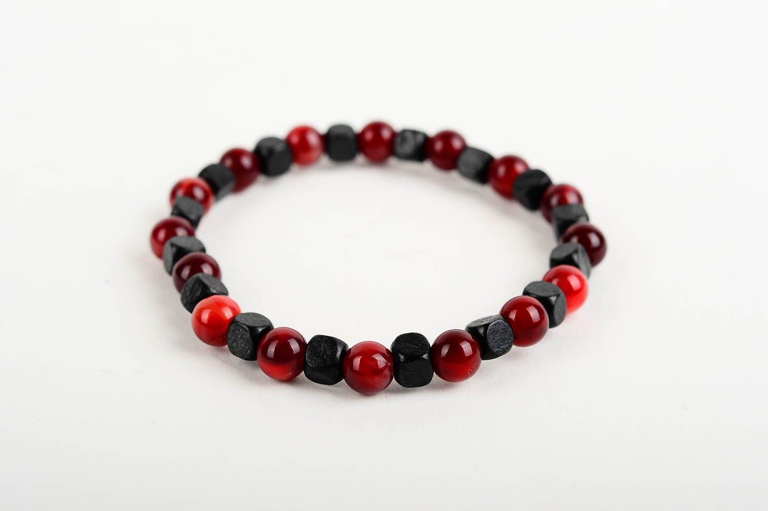 Square and ball beaded stretchy bracelet in black and red colors photo 3