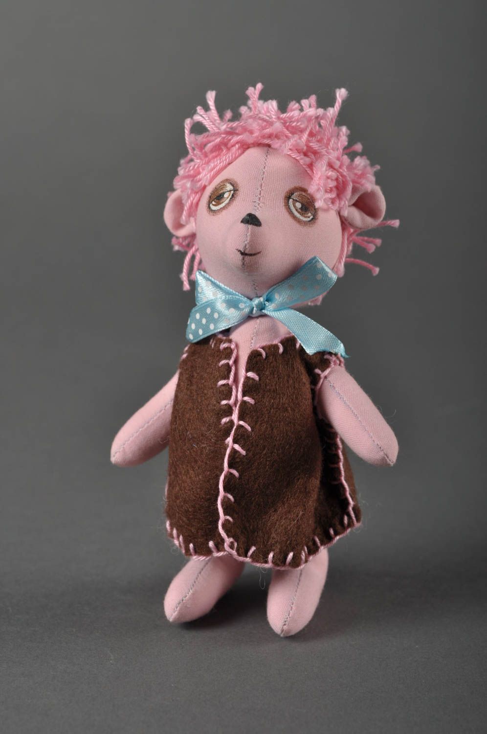 Muñeco de tela hecho a mano peluche original estiloso juguete para niños foto 1