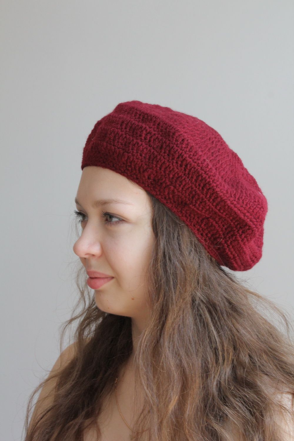 Knitted beret photo 1