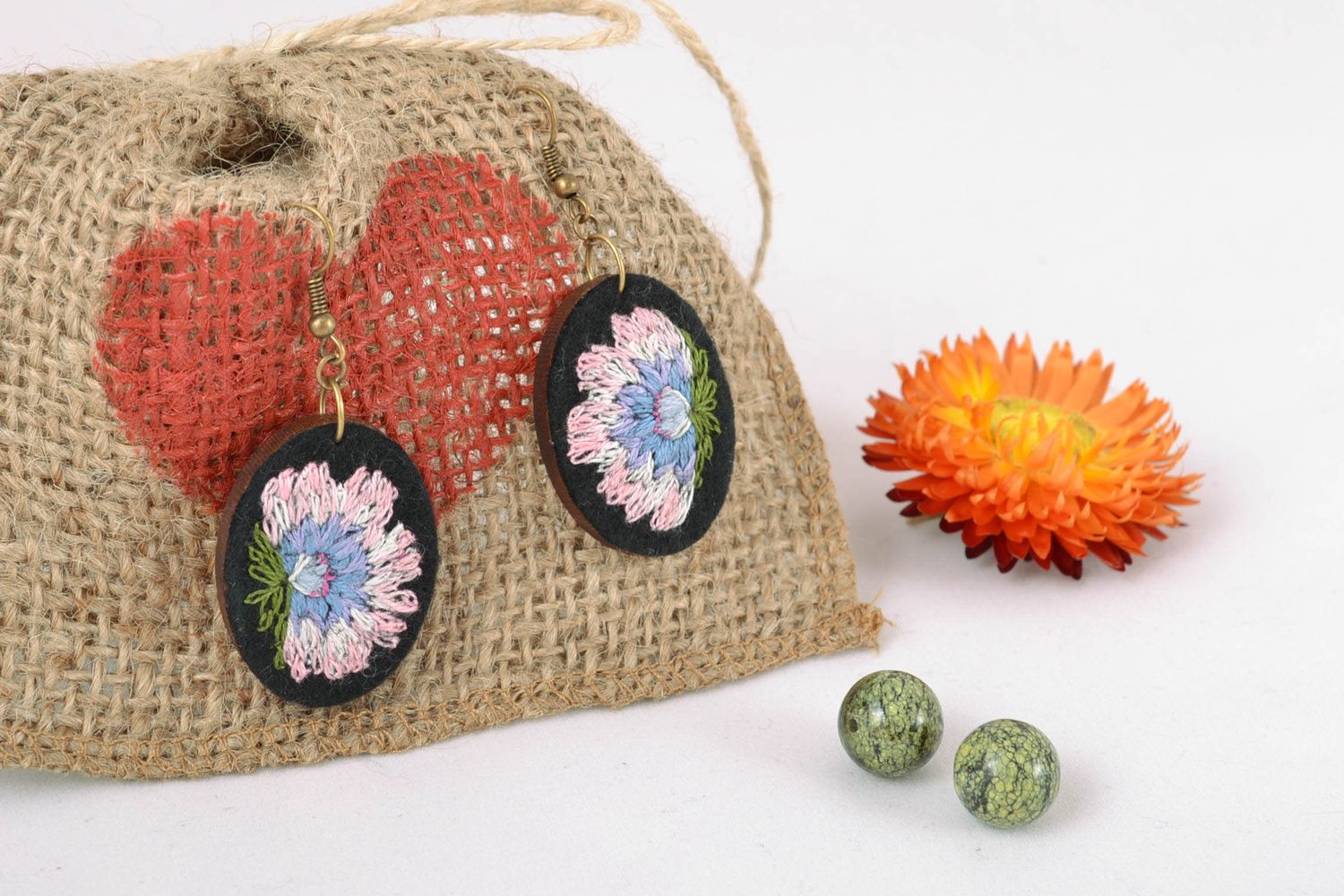 Round earrings with satin stitch embroidery photo 1
