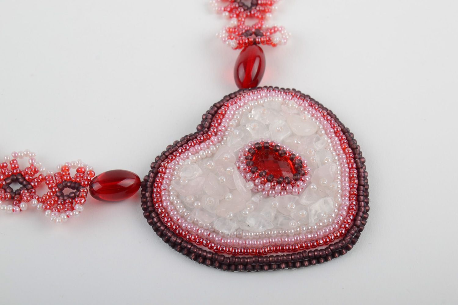 Handmade volume heart-shaped beaded neck pendant with leather basis for women photo 3