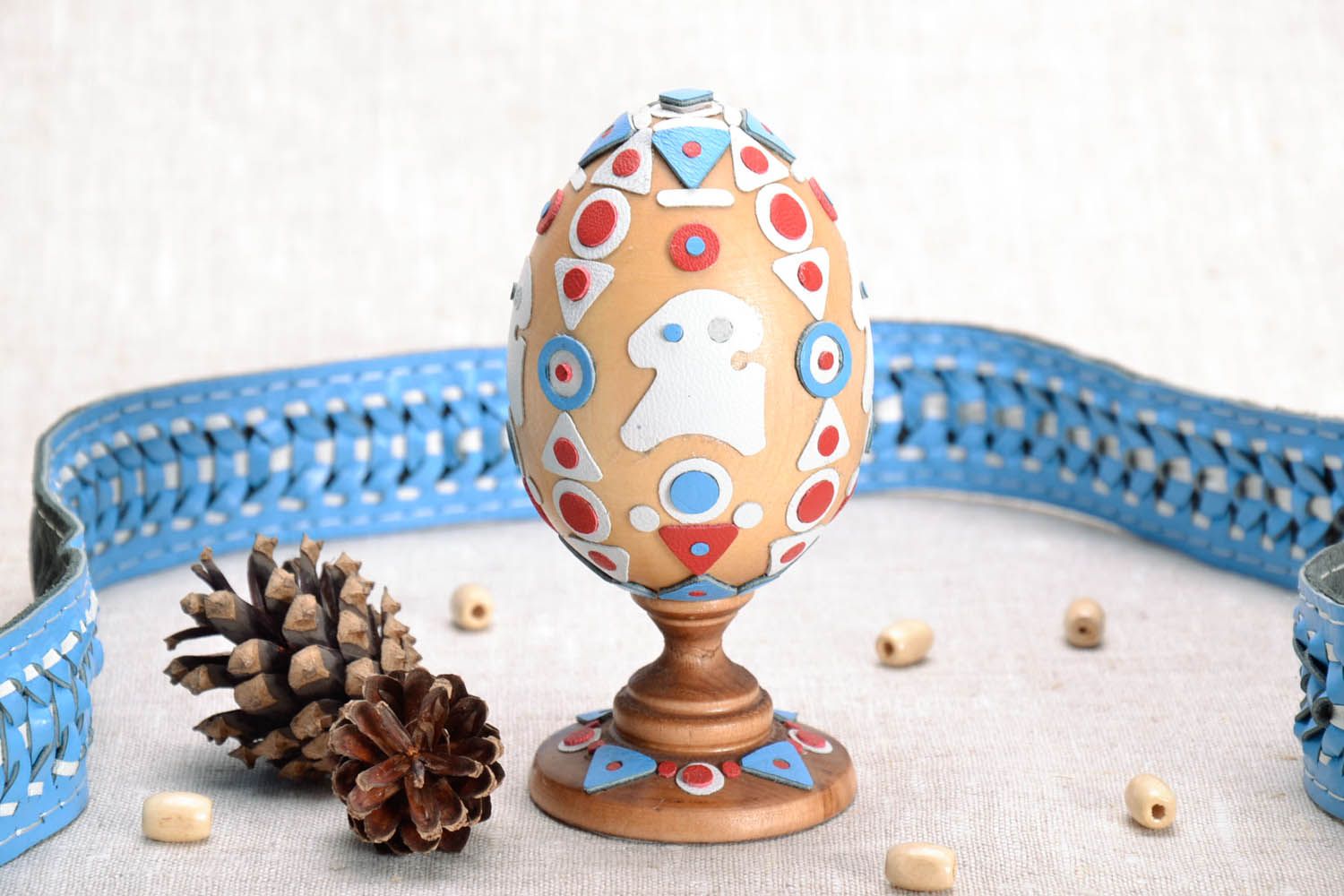 Wooden Easter egg with holder photo 1